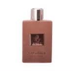Musk Areej is an exquisite fragrance that begins with top notes of lychee and white flower. Lychee, with its juicy sweetness and distinct aroma, pairs perfectly with the delicacy of white flowers, creating a fresh and captivating opening. At the heart of the fragrance, raspberry brings a fruity and slightly tart note, while peony and rose add a sophisticated and romantic floral depth. This floral and fruity combination gives the heart of Musk Areej a rich and enveloping texture, evoking a feeling of purity and elegance. Base notes of musk and vanilla conclude the fragrance with a soft and comforting base. Musk offers a subtle sensuality that blends harmoniously with the creamy richness of vanilla, ensuring a long-lasting and captivating trail. Musk Areej is an ideal perfume for those who wish to express delicate femininity and a seductive presence.